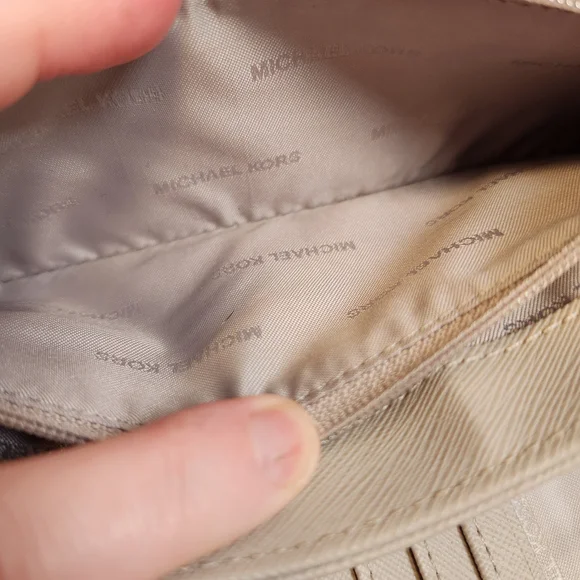 Michael Kors Pebbled Leather Continental Wallet/Wristlet NWOT - Picture 12 of 15